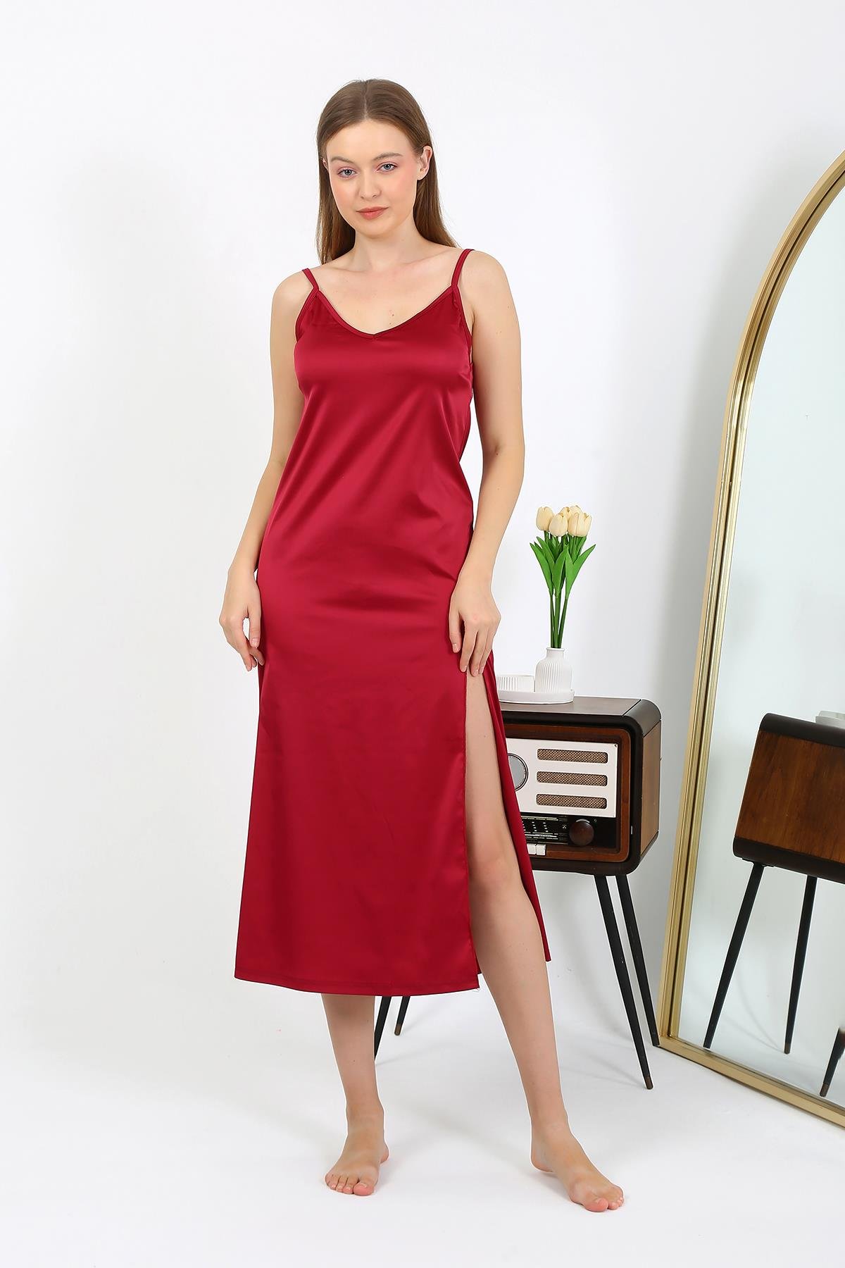 Moda Çizgi Yırtmaçlı Uzun Saten Gecelik Bordo 7410
