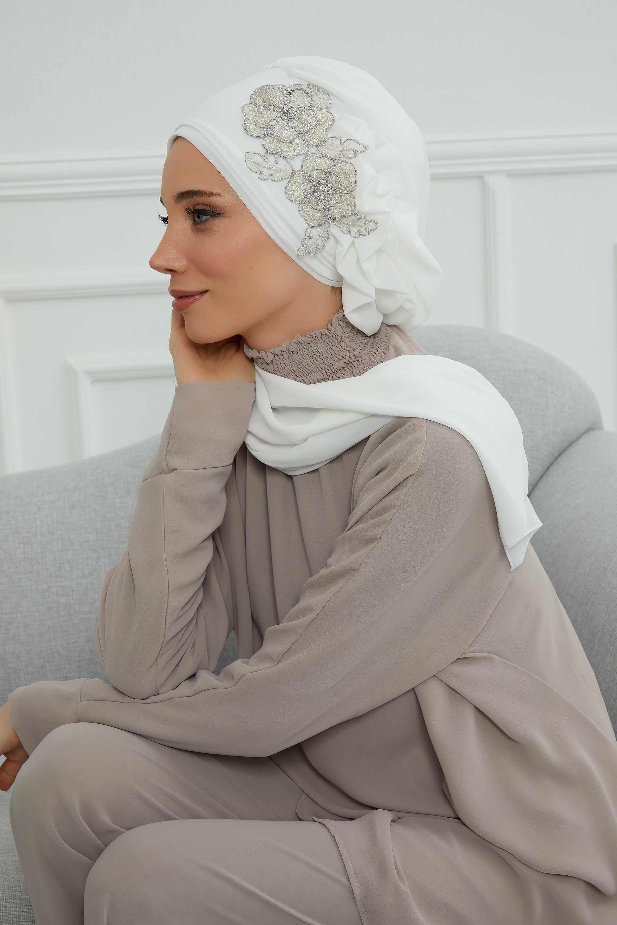 Yandan Fırfırlı Çiçek Aksesuarlı Şifon Hazır Türban,HT-102,HT-102 Kırık Beyaz-Gümüş