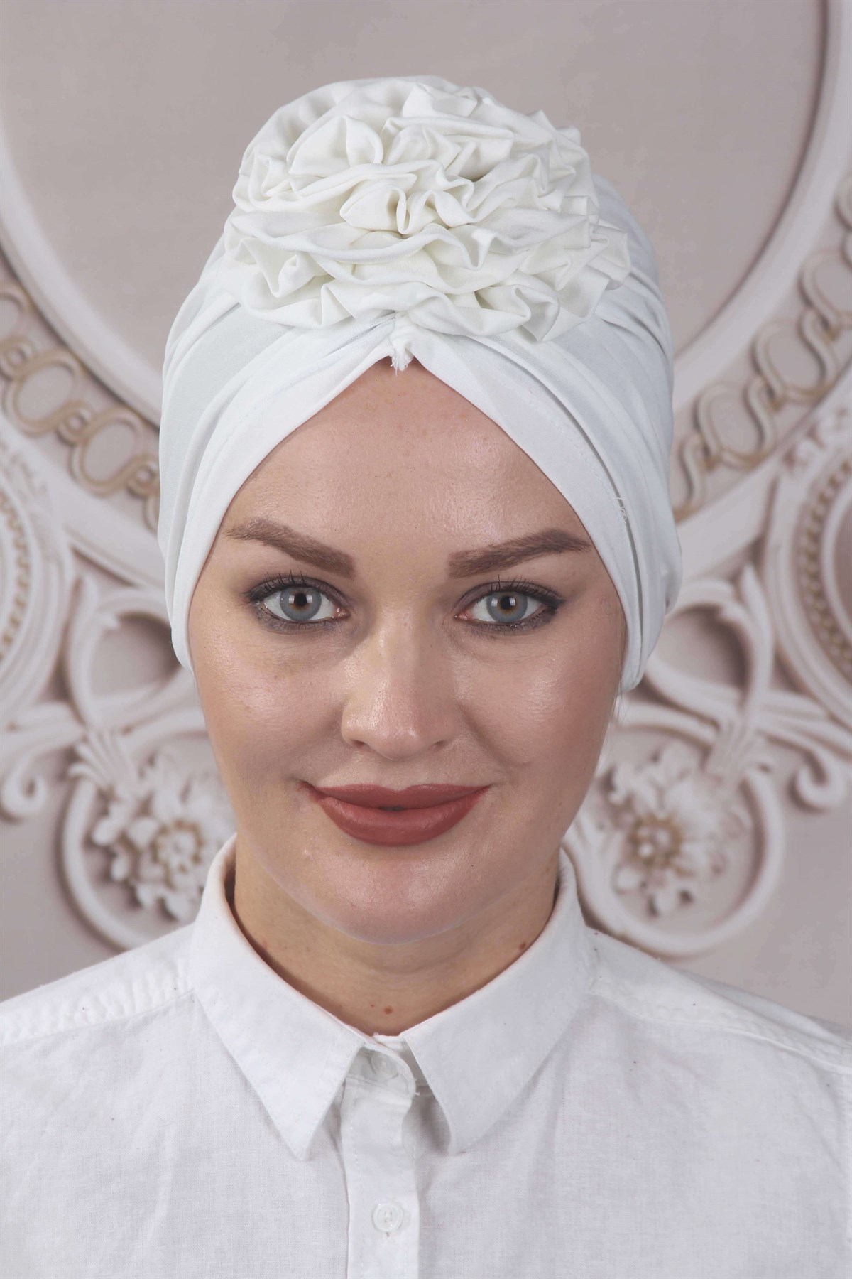 Güllü Bone  Beyaz
