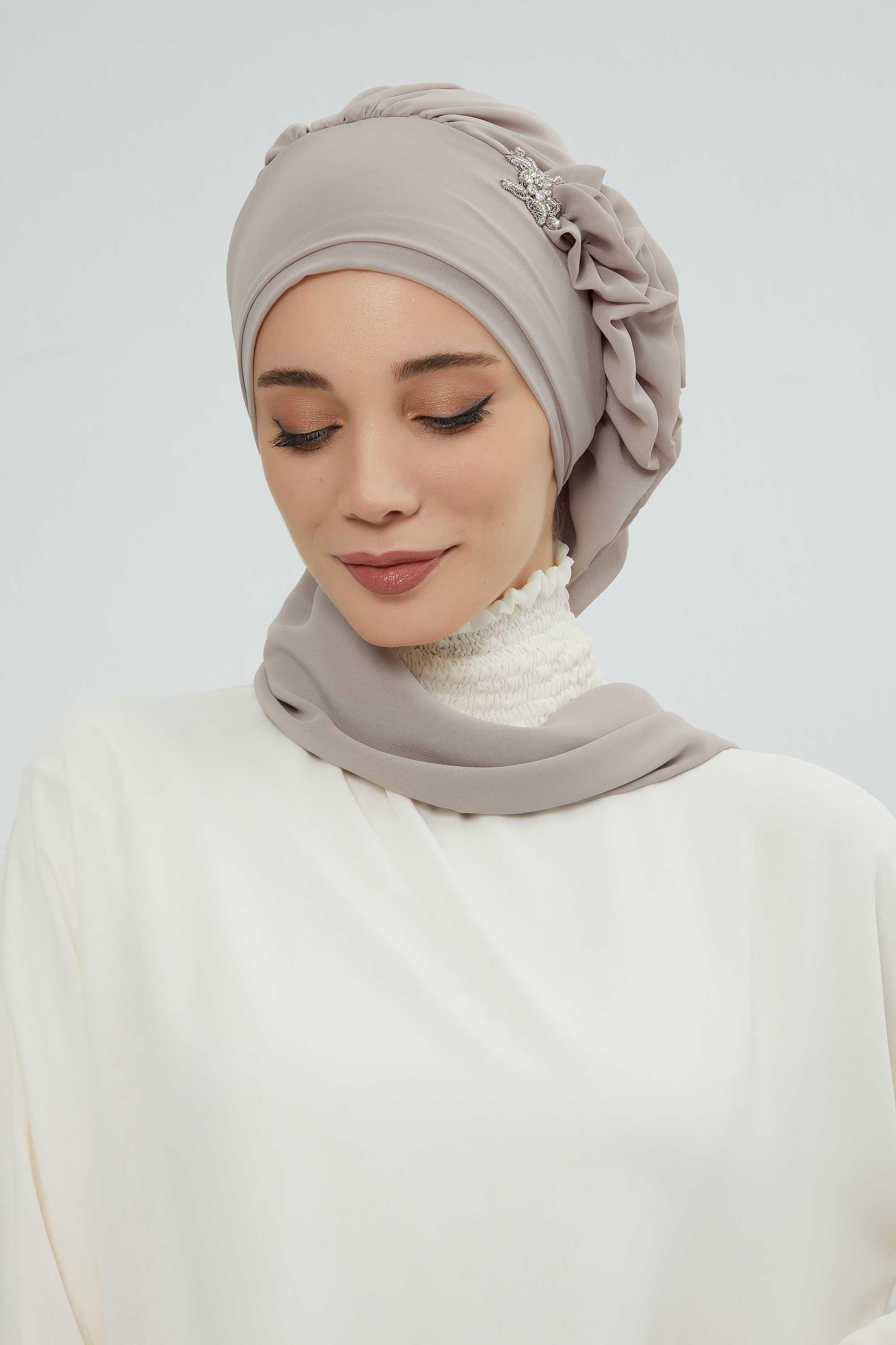 Yandan Fırfırlı Gümüş Aksesuarlı Şifon Hazır Türban,HT-106,HT-106 Vizon